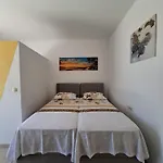 Studio Apartman Latica