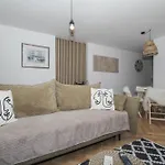 Lola\'S Apartment