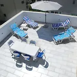 Apartment With Terrace And Free Parking - Beach Nearby
