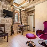 Historic Plaza Varos Split (Adults Only)