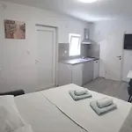Apartment N&N With Free Private Parking