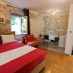 Apartments Nikolla