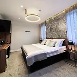 Calma Luxury Rooms