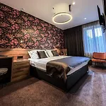 Calma Luxury Rooms