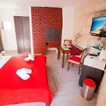 Golden Gate Dream Rooms