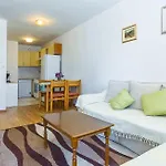 Apartment Mesin
