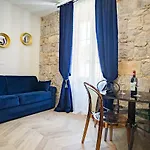 Best4Stay Luxury Rooms