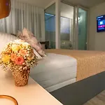 Rose Gold Rooms & Studio With Balcony