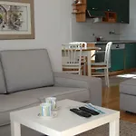 Apartment Definis