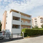 Apartments Baksi
