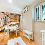Apartments Villa Mak