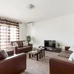 Seka\'S Family Home
