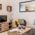 Varos Apartment