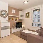 Luxury 1 Bedroom App Center&Balcony Free Parking