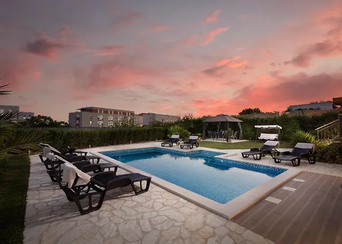 Sunny Garden Adria