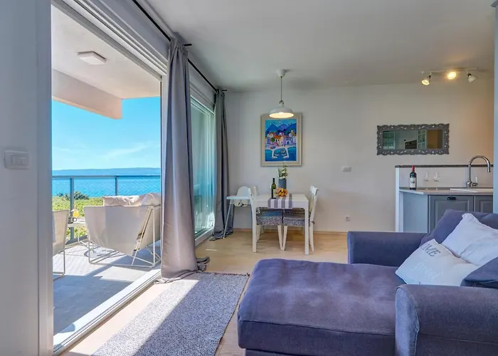 Luxury Seaside Apartment By Litto