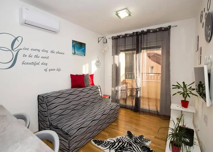 Luxury Viki Apartment Very Close To Beach