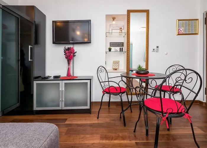 Central Luxury Apartment Xenia