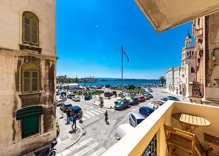 Riva City Rooms