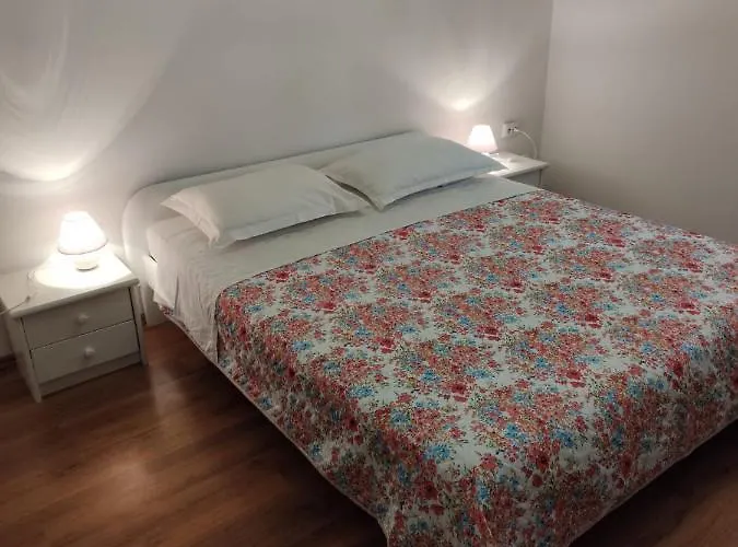 Private Accommodation Raspudic