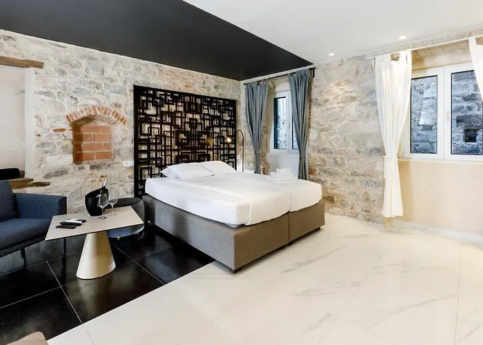 Palace Luxury Room