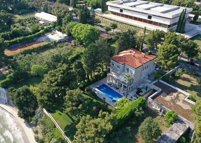 Luxury Seafront Villa Castello Split With Private Heated Pool, Jacuzzi And Sauna At The Beach In Split