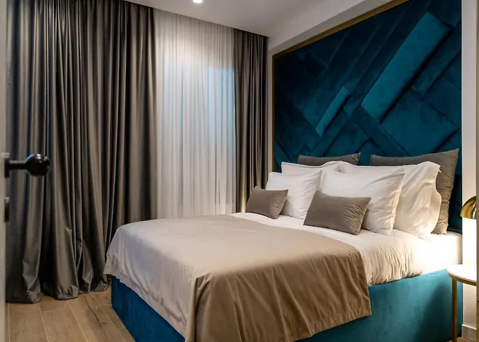 Amelie Luxury Rooms 1