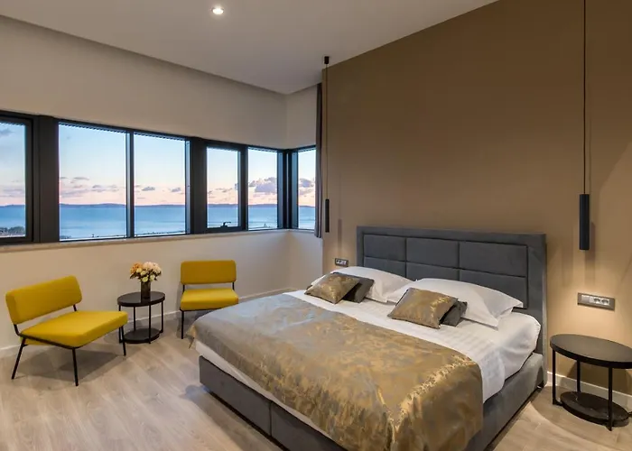 Seascape Luxury Rooms
