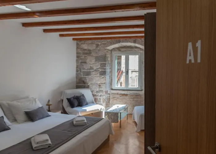 Camenno Apartments-The Heart Of Diocletian\'S Palace-Open All Winter!