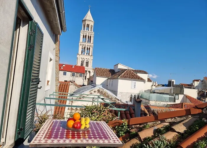 Malena Palace Experience