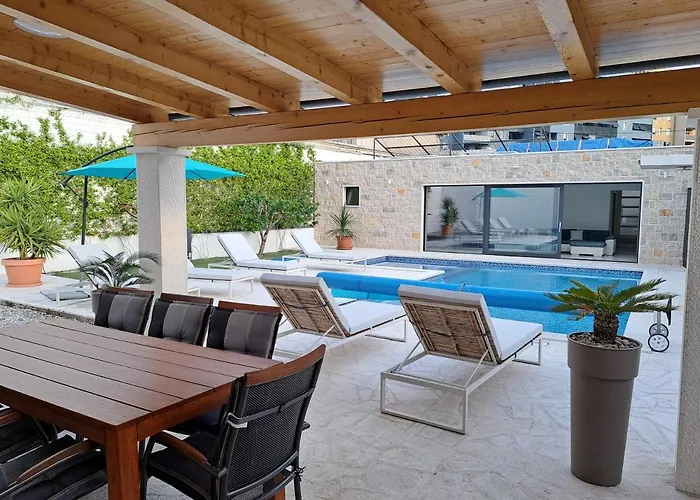Villa Enjoy Lux In Split