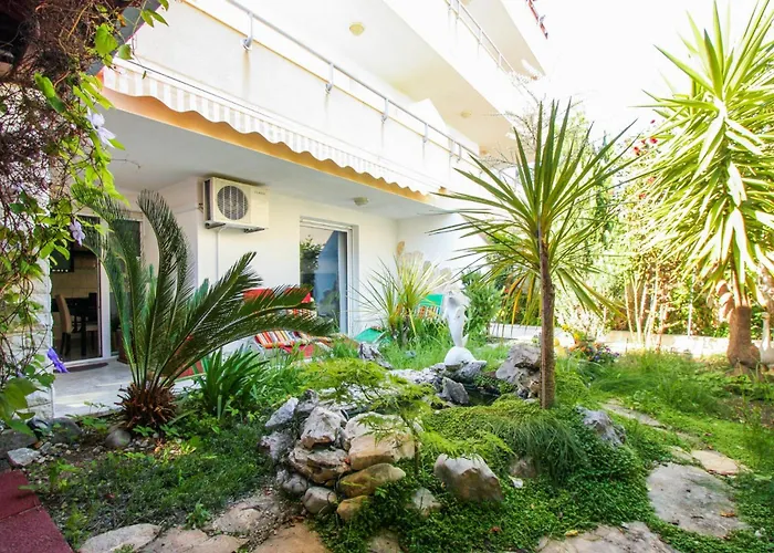 Duplex 3 Rooms Apartment With Garden And Garage Near To Beach