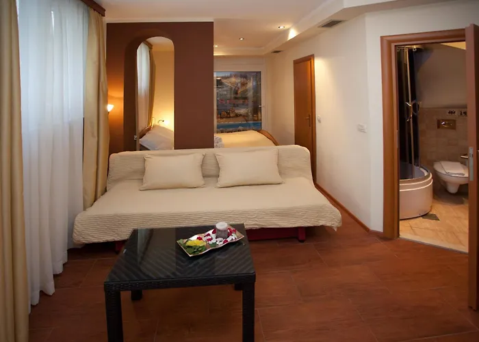 Authentic Luxury Rooms