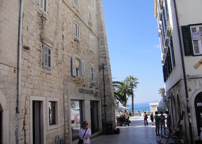 Old Town Suites
