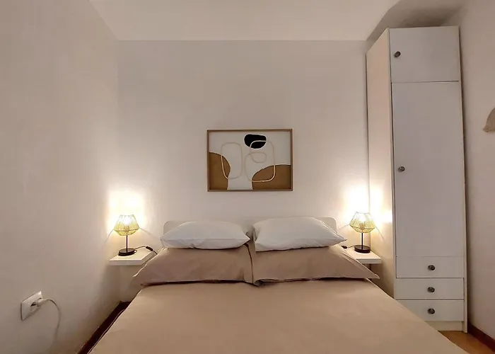 Assi Room