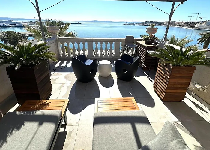 Riva Luxury Suites