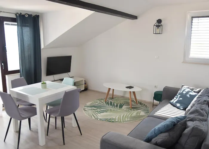 Marasovica Apartments