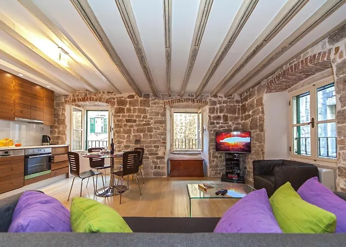 Luxury San Giovanni Apartment 1