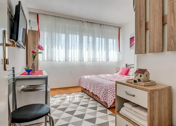 Rooms Alijev