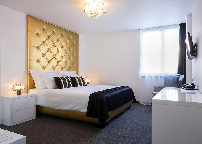 B Gold B&B