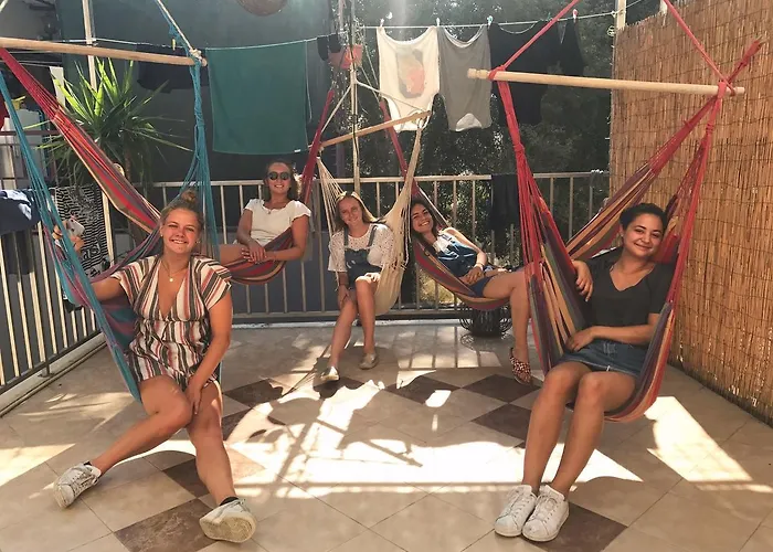 Hostel Wonderful World