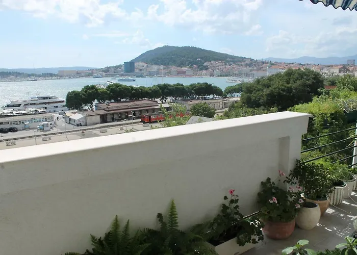 Bianca Beach Apartments