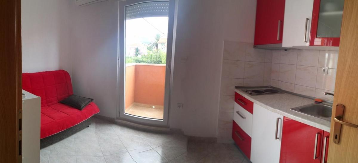 Apartment Ljubo *