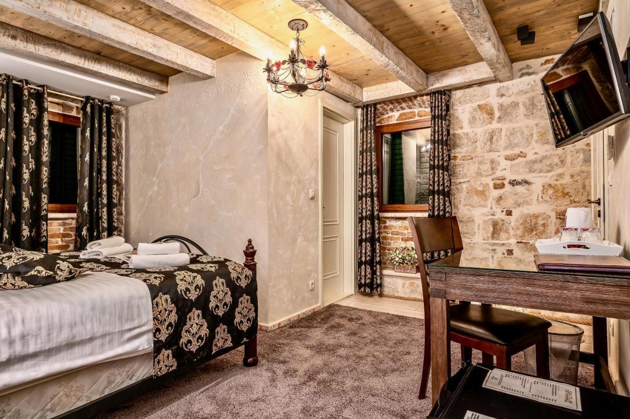 Hotel Historic Plaza Varos (adults Only) 4*