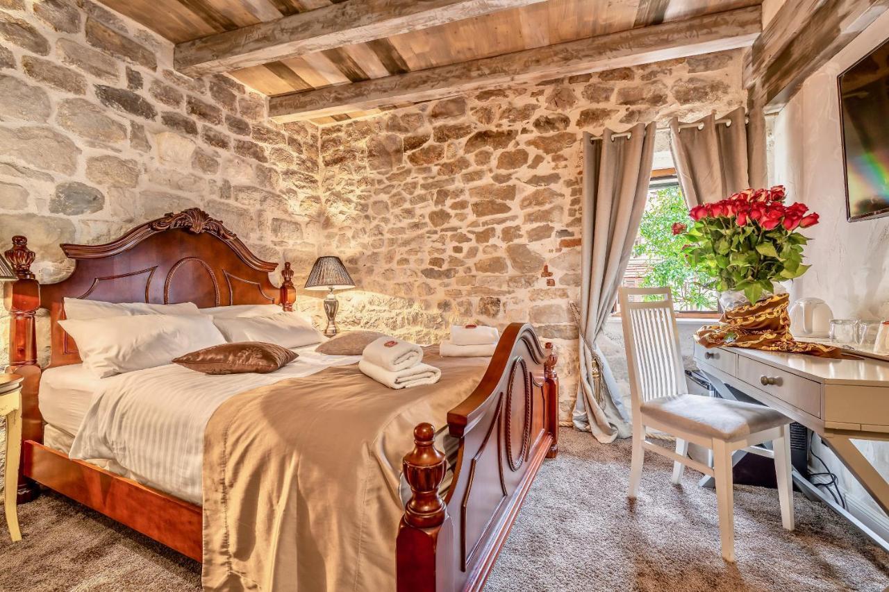 Historic Plaza Varos (adults Only) 4*