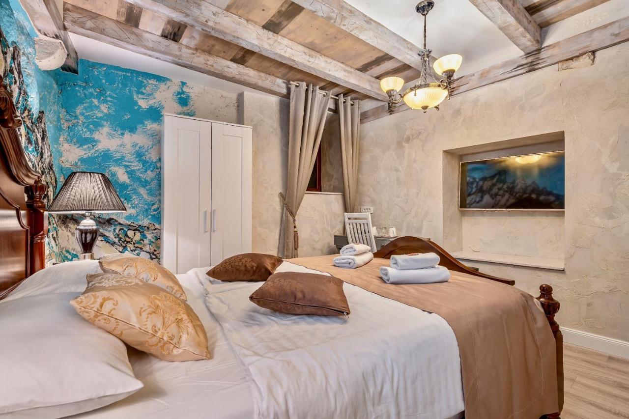 Hotel Historic Plaza Varos (adults Only) 4*