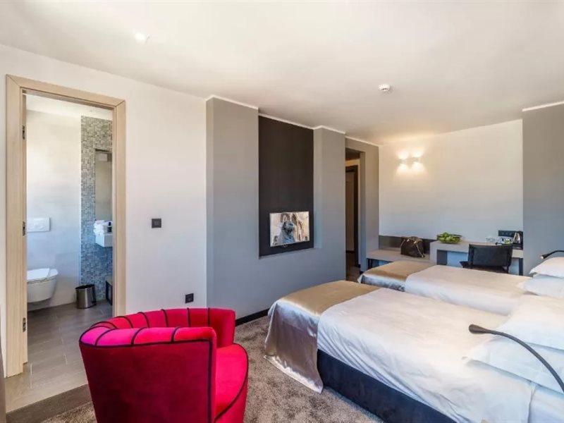 krevet i doručak The View Luxury