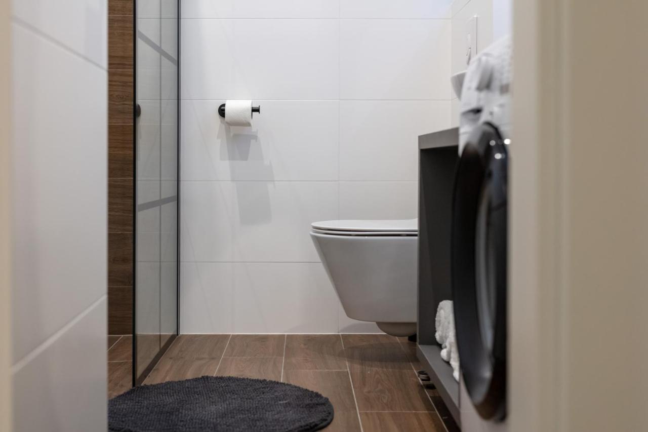 Ivano & Josip, Bacvice Beach Apartamento *