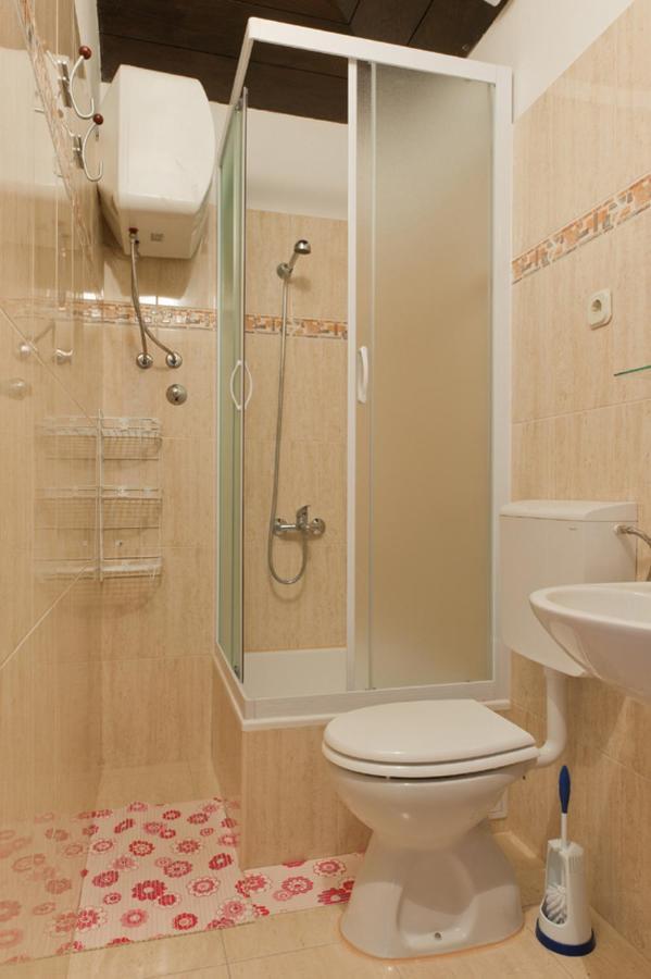 Guest house Apartments And Room Merica Split