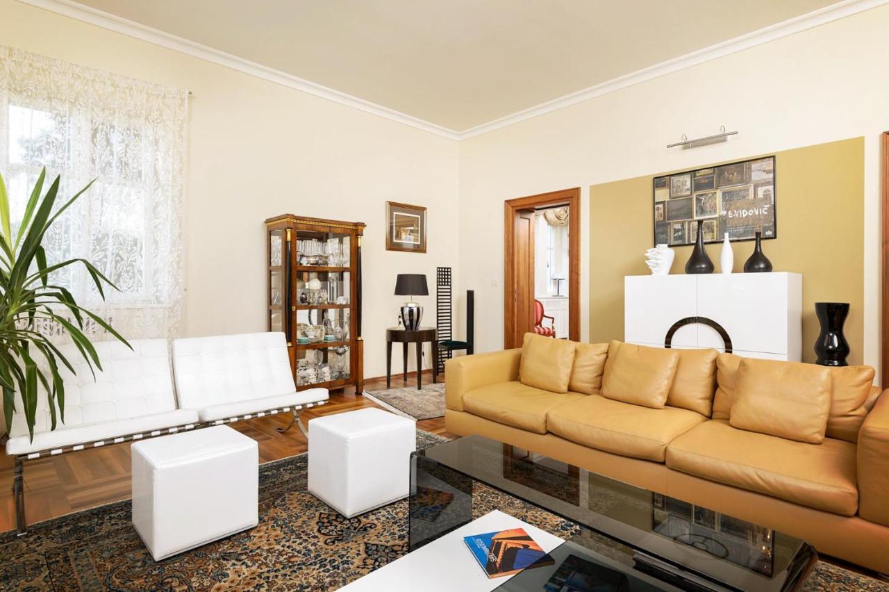 Exclusive Seafront Villa 5 Bedrooms Villa Mestro Outdoor Pool Magical Sea Views Split Villa